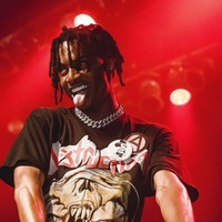 Оля Петрова