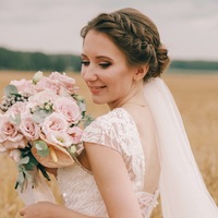 Лена Толмачева