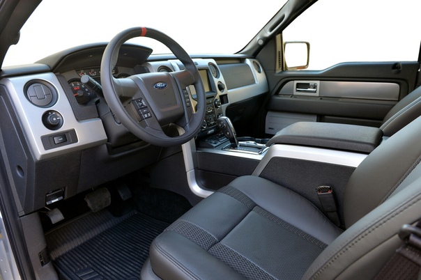 Очень редкие : 2010 Hennessey VelociRaptor 600 Класс: full-size picup trucТип кузова: 4-door picup Двигатель: V8 6.2 L supercharged Мощность: 600 л.с. КПП: АКПП-6 Привод: полный Компоновка: