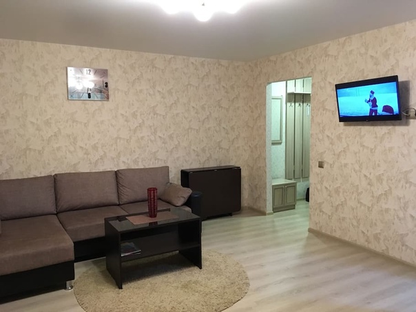 м.ВДНХ 700 м <br>Москва, улица Космонавтов, 10к2 <br>Сдается светлая однокомнатная квартира в тихом районе. <br>В квартире есть вся мебель и техника, необходимая для комфортной жизни. <br>Кровать, шкаф, стол, кабельное TV, все новое, есть балкон. На кухне есть плита, холодильник, свч, стиралка. <br>Соседи вежливые, рядом супермаркеты и место под парковку, детский садик, торговый комплекс. <br>Квартира сдается на длительный срок, аккуратным людям. Стоят счетчики. <br>Цена 26.000т.р <br>+7(925)270-82-24 Роберт - фото Фото: м.ВДНХ 700 м <br>Москва, улица Космонавтов, 10к2 <br>Сдается светлая однокомнатная квартира в тихом районе. <br>В квартире есть вся мебель и техника, необходимая для комфортной жизни. <br>Кровать, шкаф, стол, кабельное TV, все новое, есть балкон. На кухне есть плита, холодильник, свч, стиралка. <br>Соседи вежливые, рядом супермаркеты и место под парковку, детский садик, торговый комплекс. <br>Квартира сдается на длительный срок, аккуратным людям. Стоят счетчики. <br>Цена 26.000т.р <br>+7(925)270-82-24 Роберт