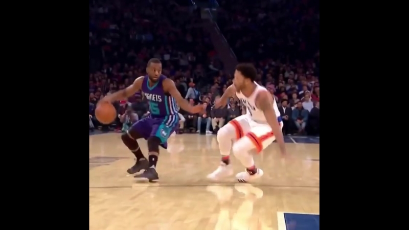 Bball_BnsE-Qpl1cx.mp4