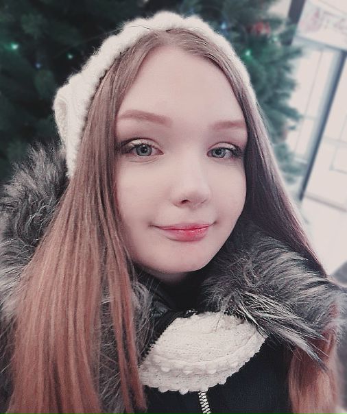 porno-foto-karimova-lola-telyakova-v-obtyagivayushih-kombinezonah-porno