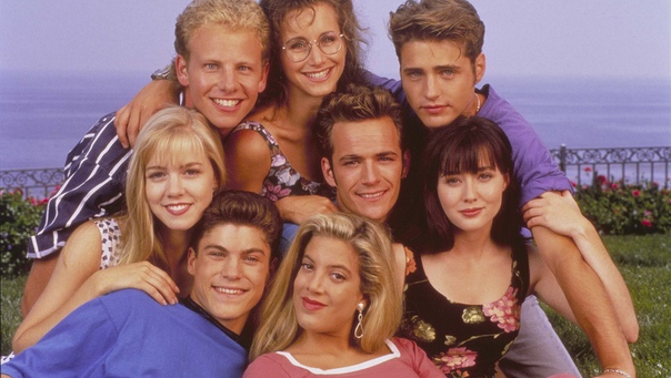 «Беверли-Хиллз 90210» вернётся с оригинальными актёрами CBS планируют возродить хитовый подростковый сериал 1990-х «Беверли-Хиллз 90210», причём с участием актёров из оригинального шоу: Дженни