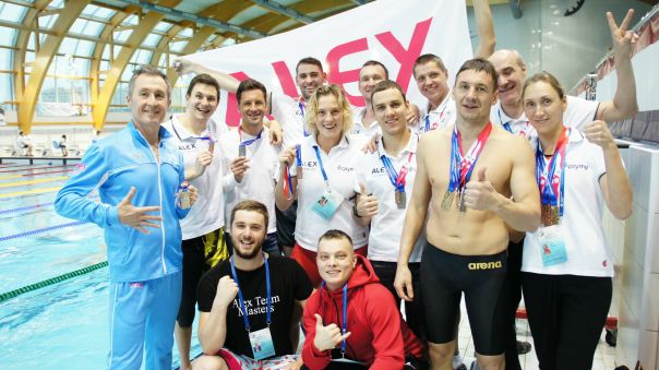 С 16 по 18 ноября в Саранске проходил юбилейный XXV Кубок России по плаванию в категории «Мастерс». Его участниками стали более 650 человек, представляющих 55 клубов со всей России, в том числе команда ALEX TEAM в составе 14 человек. 