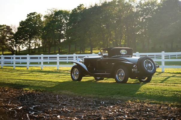 Очень редкие : 1927 Isotta Fraschini 8A S Roadster Класс: luxury car Тип кузова: 2-door roadster Двигатель: I8 7.4 L Мощность: 120 л.с. КПП: МКПП-3 Привод: задний Компоновка: переднемоторная Тип