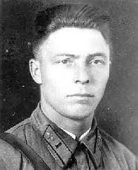 Герои воздушных таранов первого дня войны На рассвете 22 июня 1941 года заместитель командира эскадрильи по политической части истребительного авиаполка №127 старший политрук А. С. Данилов со
