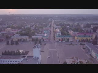 Площадь Ленина во Мценске на закате летом
