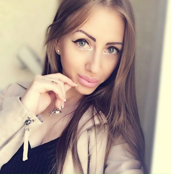 Привет <br> Мне 28 лет <br> Работаю в салоне красоты(косметологом)5/2<br> Вредных привычек не имею, как и домашних животных, и детей. <br>Адекватная, спокойная, чистоплотная. <br>О комнате: <br>СРОЧНО!!Сниму изолированную комнату или место в однушке с нормальным ремонтом , в ближайшей доступности к метро (пешком не более 15 минут). <br>Бюджет до 16тыс. (без залога и комиссии). <br>Варианты с бабушкиным ремонтом прошу не предлагать. <br>В соседях хотелось бы видеть веселую, добрую девушку) <br> Прошу присылать ваши предложения в л.с. - фото Фото: Привет <br> Мне 28 лет <br> Работаю в салоне красоты(косметологом)5/2<br> Вредных привычек не имею, как и домашних животных, и детей. <br>Адекватная, спокойная, чистоплотная. <br>О комнате: <br>СРОЧНО!!Сниму изолированную комнату или место в однушке с нормальным ремонтом , в ближайшей доступности к метро (пешком не более 15 минут). <br>Бюджет до 16тыс. (без залога и комиссии). <br>Варианты с бабушкиным ремонтом прошу не предлагать. <br>В соседях хотелось бы видеть веселую, добрую девушку) <br> Прошу присылать ваши предложения в л.с.