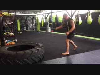 Good Old Boxing - Работа с кувалдой(2)
