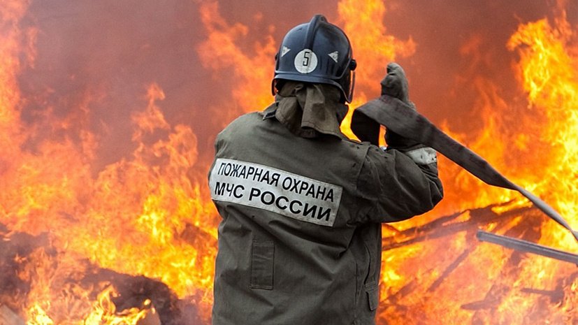 Пожар в Зеленчукской оставил людей без крыши над головой