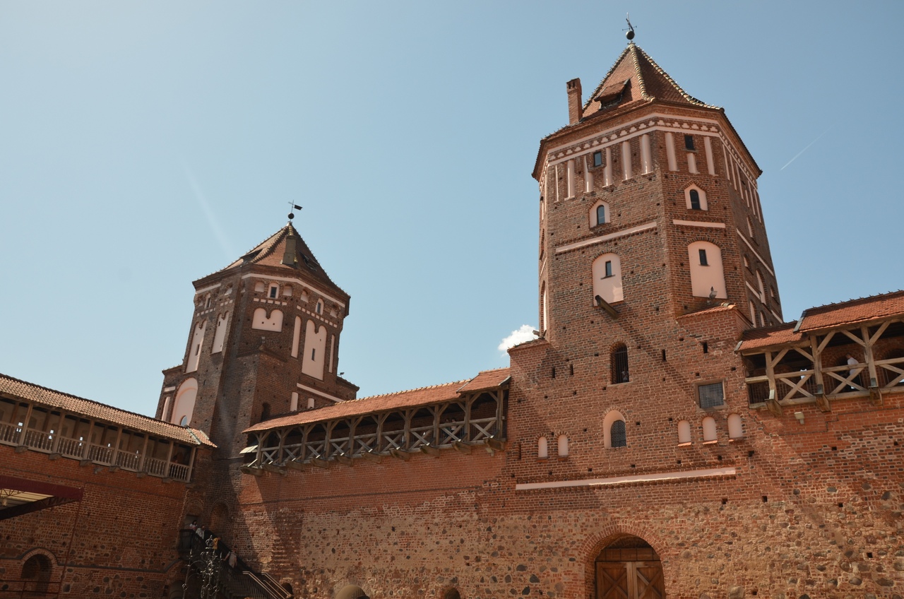 l5jPuL_-VPQ Мир и Мирский замок в Беларуси.