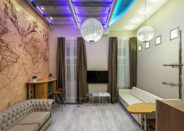 С февраля 2019 года впервые будет сдаваться #двухкомнатная #квартира ( от собственника на длительный срок ) рядом с Кремлём и Красной площадью , МХАТ и Большим . В уникальном здании на историческом Камергерском переулке . Окна выходят на пешеходный переулок , это единственная квартира с огромным балконом (высокий третий этаж ). Бесплатная парковка . Очень спокойная и безопасная атмосфера . Умные апартаменты полностью оснащены высококлассной техникой, в них есть всё , что может понадобиться . <br><br>Охрана на входе. Балкон с видом и теплым полом .Умное электричество. Дверь по отпечатку пальца. Дизайнерские Кондиционеры. USB зарядка везде. Пульты дистанционного управления настенными диодными полосками ,можно включать и менять свет и цвет (красный, синий, желтый, белый). Управление гардинами и жалюзи с пульта или кнопками Windows. Элитная умная сантехника и новейшие отделочные материалы. Фрески на стенах. Потолки 4 метра. Высокоскоростной WiFi. Кафе и рестораны на первом этаже. Доставка еды. За 5 минут у вас есть все необходимое: метро ,аптека, супермаркет, обмен валюты, банк и многое другое. Вся инфраструктура в пешей доступности.<br><br>145 000 руб / мес <br>Оплата обсуждается<br><br>#Moscow #аренда #арендабезагента #квартиравМоскве #сдаю - фото Фото: С февраля 2019 года впервые будет сдаваться #двухкомнатная #квартира ( от собственника на длительный срок ) рядом с Кремлём и Красной площадью , МХАТ и Большим . В уникальном здании на историческом Камергерском переулке . Окна выходят на пешеходный переулок , это единственная квартира с огромным балконом (высокий третий этаж ). Бесплатная парковка . Очень спокойная и безопасная атмосфера . Умные апартаменты полностью оснащены высококлассной техникой, в них есть всё , что может понадобиться . <br><br>Охрана на входе. Балкон с видом и теплым полом .Умное электричество. Дверь по отпечатку пальца. Дизайнерские Кондиционеры. USB зарядка везде. Пульты дистанционного управления настенными диодными полосками ,можно включать и менять свет и цвет (красный, синий, желтый, белый). Управление гардинами и жалюзи с пульта или кнопками Windows. Элитная умная сантехника и новейшие отделочные материалы. Фрески на стенах. Потолки 4 метра. Высокоскоростной WiFi. Кафе и рестораны на первом этаже. Доставка еды. За 5 минут у вас есть все необходимое: метро ,аптека, супермаркет, обмен валюты, банк и многое другое. Вся инфраструктура в пешей доступности.<br><br>145 000 руб / мес <br>Оплата обсуждается<br><br>#Moscow #аренда #арендабезагента #квартиравМоскве #сдаю