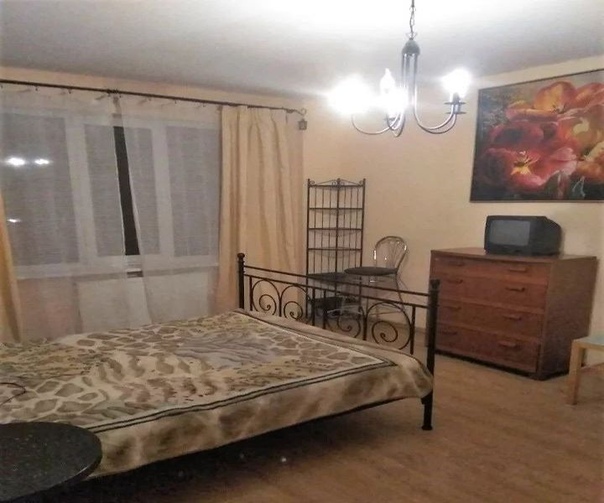 Сдам комнату в двухкомнатной квартире. <br>Москва, улица Богородский Вал, 6 <br>Преображенская площадь 15 мин.Сокольники 20 мин. <br>Просторная комната с большим окном. Из мебели кровать, шкаф и комод. Выход на балкон из кухни Близко от метро, пешком 10 минут Близко располагаются ресторан, спа-салон и развлекательный центр. Совмещенный санузел. <br>телефон: 89654414277 - фото Фото: Сдам комнату в двухкомнатной квартире. <br>Москва, улица Богородский Вал, 6 <br>Преображенская площадь 15 мин.Сокольники 20 мин. <br>Просторная комната с большим окном. Из мебели кровать, шкаф и комод. Выход на балкон из кухни Близко от метро, пешком 10 минут Близко располагаются ресторан, спа-салон и развлекательный центр. Совмещенный санузел. <br>телефон: 89654414277