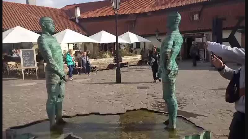 Писающие мальчики