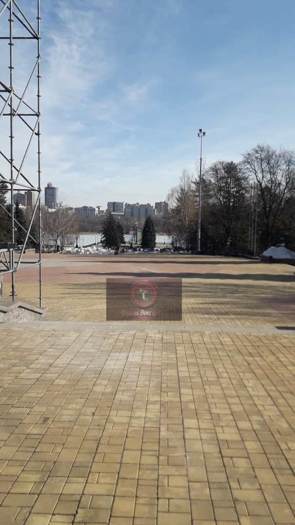 "Напоминает Сайлент Хилл": появились унылое фото из Донецка "Напоминает Сайлент Хилл": появились унылое фото из Донецка