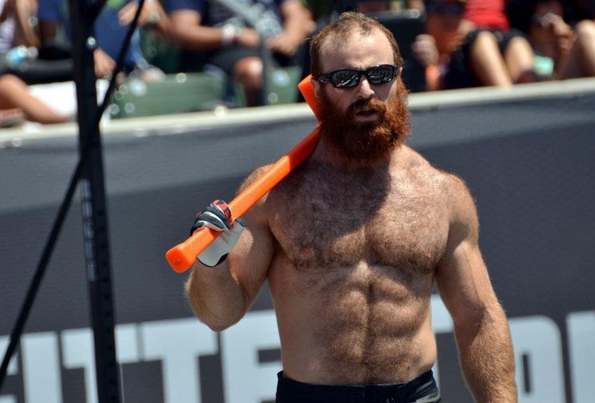 krossfiter-rizhiy-parker-video-zhena-svingerov