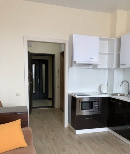 Иркутск, улица Гоголя, 65 <br>Сдаю небольшую, но очень комфортную студию. <br>Отличное расположение: рядом остановки, <br>Абсолют, Удача, ИрГУПС, до политеха 5 минут <br>пешком. Рассмотрим студентов. Животные под <br>вашу ответственность. Коммунальные <br>(1,5 - 2 тысячи) оплачиваете отдельно. <br>Стоимость 8,5 тысяч рублей в месяц. <br>Звоните 89016547104 - фото Фото: Иркутск, улица Гоголя, 65 <br>Сдаю небольшую, но очень комфортную студию. <br>Отличное расположение: рядом остановки, <br>Абсолют, Удача, ИрГУПС, до политеха 5 минут <br>пешком. Рассмотрим студентов. Животные под <br>вашу ответственность. Коммунальные <br>(1,5 - 2 тысячи) оплачиваете отдельно. <br>Стоимость 8,5 тысяч рублей в месяц. <br>Звоните 89016547104