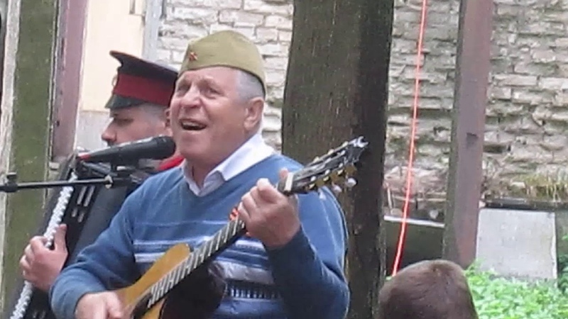 ПОКЛОНИМСЯ ВЕЛИКИМ ТЕМ ГОДАМ