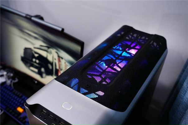 RGB похож на индикатор настроения. Текущее настроение SL600M: холод. Какое у тебя настроение Собран PPimy.