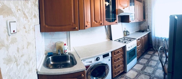 Фото: Сдаётся большая комната (18 метров) в трешке для одной девушки/женщины. <br> М.Новогиреево - 9 мин пешком <br> В квартире проживают 3 человека. Все уважают личное пространство, живём мирно, вкусно готовим<br> В квартире не курят <br> 17500+КУ (700-800)<br> Залог 5000 - Возвратный<br> Заезд с 29.05, просмотр с сегодняшнего дня. Вещи можно перевести тоже сейчас.