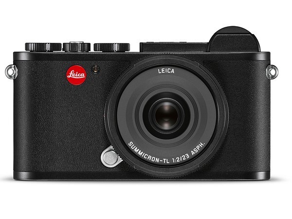 Компания Leica выпустила обновления прошивки для камер SL (Typ 601) и CL, чтобы добавить совместимость с текущими и будущими объективами L-Mount производства Leica и других участников объединения L-Mount Alliance, то есть компаний Panasonic и Sigma. Помимо расплывчатого обещания, что обновления обеспечат поддержку нынешних и будущих объективов, никакой другой информации в их описании нет. Обновление для Leica SL получило номер версии 3.5, для Leica CL — номер версии 2.2.