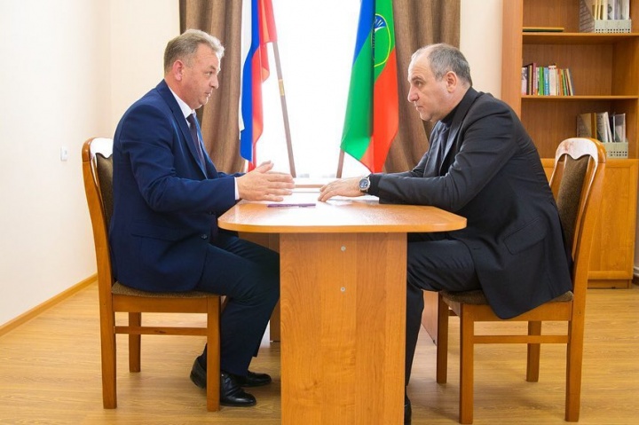 Науменко рассказал Темрезову о своих достижениях на посту главы администрации Зеленчукского района