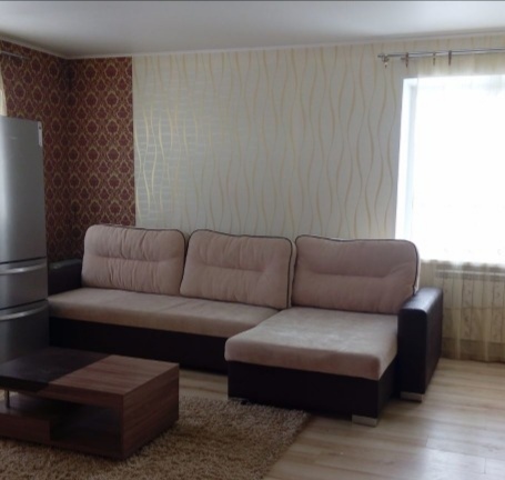Фото: Сдам однокомнатную квартиру <br>Кузьминки район <br>Метро: Кузьминки — 380 м <br>Маршала Чуйкова, 10 к2 <br>24000 <br>Whаts аpp: 89507346393 <br>89299574102 <br>Сдам уютную однокомнатную квартиру.В квартире имеется все для проживания от мебели до посуды. В квартире стоит раскладной диван,большая гардеробная,столик,ЖК телевизор. Кухня не большая,духовой шкаф и варочная поверхность,холодильник все есть. Есть набор посуды на 4 персоны.Санузел разделен,в ванне стоит стиральная машина.Звоним пишем не стесняемся отвечу всем,рассматриваю всех. <br>#арендаквартирвмоскве#снимуквартиру#сдамквартиру#снимуквартирумосква#сдамквартирумосква#арендаквартир#москвааренда#снятьквартирувмоскве#квартиравмоскве#недвижимостьвмоскве#следуй#следуйзамной#подпишись#девушка#девушки#лайки#лайкивзаимно#селфи#привет#инстаграм#супер#инстаграманит#ремонтквартир#инстамода#мода#универ#университет#москва