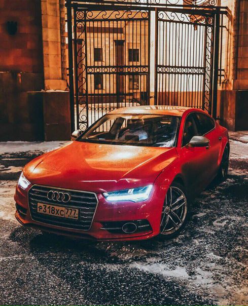 AUDI S7 