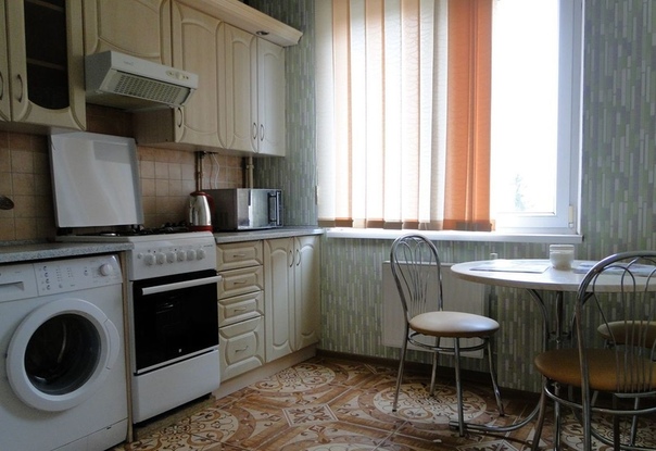 Фото: Алабяна, 5 <br>Сокол — 600 м <br>Сдам уютную, просторную двухкомнатную квартиру. У дома развита инфраструктура - садики, школы, магазины, аптеки, банки, ТЦ, остановки общественного транспорта. Ecть вce нeобxодимоe для кoмфоpтногo проживания .Спальные места :двуспальная кровать +двуспальный диван (большой), хороший кухонный гарнитур, бытовая техника в отличном состоянии, сантехника вся поменяна. Цена 33000 <br>+79090783635 <br>#арендаквартирвмоскве#снимуквартиру#сдамквартиру#снимуквартирумосква#сдамквартирумосква#арендаквартир#москвааренда#снятьквартирувмоскве#квартиравмоскве#недвижимостьвмоскве#следуй#следуйзамной#подпишись#девушка#девушки#лайки#лайкивзаимно#селфи#привет#инстаграм#супер#инстаграманит#ремонтквартир#инстамода#мода#универ#университет#москва