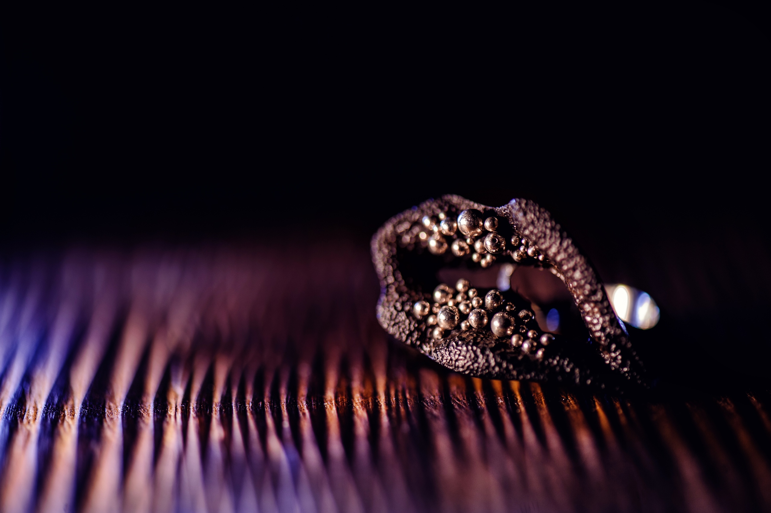 Африканское черное дерево гренадил и серебро от ювелира Артема Борисовича