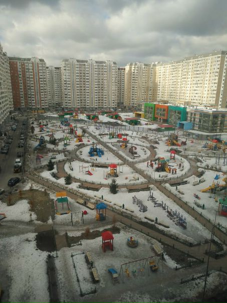 СРОЧНО!!!<br>СДАЁТСЯ ЧИСТАЯ СВЕТЛАЯ ИЗОЛИРОВАННАЯ КОМНАТА<br><br>Срочно ищем соседа или соседку в отдельную изолированную комнату 12 м2, в 2-х комнатной квартире. Окна выходят во двор дома на детскую площадку)<br>Проживание БЕЗ ХОЗЯЕВ.<br>В другой комнате проживаю я и мой коллега по работе.<br>Район НЕКРАСОВКА, светлая просторная квартира со свежим ремонтом. Добираться пока можно от метро Выхино или Новокосино автобусом. НО!!! уже со дня на день! открывается станция метро НЕКРАСОВКА РЯДОМ С НАШИМ ПОДЪЕЗДОМ - ЕЩЁ РАЗ - БУКВАЛЬНО В 15 метрах от подъезда!!!<br>В квартире есть всё необходимое для комфортного проживания.<br>У нас ВСЕГДА спокойствие и тишина, так как сюда приходим ОТДЫХАТЬ ПОСЛЕ РАБОТЫ, восстанавливать силы перед новыми трудовыми подвигами.<br>В пешей доступности - 3 мин- КРУГЛОСУТОЧНЫЕ магазины СПАР и Дикси.<br>В качестве соседа ожидаем увидеть аккуратного воспитанного человека, разделяющего наши представления о том, что мы в квартире живём спокойно и уважаем личное пространство каждого.<br>Заехать можно со своей мебелью, если есть таковое желание.<br>Стоимость 15 тыс (включая коммуналку)<br>Марк, 950 7761708 - фото Фото: СРОЧНО!!!<br>СДАЁТСЯ ЧИСТАЯ СВЕТЛАЯ ИЗОЛИРОВАННАЯ КОМНАТА<br><br>Срочно ищем соседа или соседку в отдельную изолированную комнату 12 м2, в 2-х комнатной квартире. Окна выходят во двор дома на детскую площадку)<br>Проживание БЕЗ ХОЗЯЕВ.<br>В другой комнате проживаю я и мой коллега по работе.<br>Район НЕКРАСОВКА, светлая просторная квартира со свежим ремонтом. Добираться пока можно от метро Выхино или Новокосино автобусом. НО!!! уже со дня на день! открывается станция метро НЕКРАСОВКА РЯДОМ С НАШИМ ПОДЪЕЗДОМ - ЕЩЁ РАЗ - БУКВАЛЬНО В 15 метрах от подъезда!!!<br>В квартире есть всё необходимое для комфортного проживания.<br>У нас ВСЕГДА спокойствие и тишина, так как сюда приходим ОТДЫХАТЬ ПОСЛЕ РАБОТЫ, восстанавливать силы перед новыми трудовыми подвигами.<br>В пешей доступности - 3 мин- КРУГЛОСУТОЧНЫЕ магазины СПАР и Дикси.<br>В качестве соседа ожидаем увидеть аккуратного воспитанного человека, разделяющего наши представления о том, что мы в квартире живём спокойно и уважаем личное пространство каждого.<br>Заехать можно со своей мебелью, если есть таковое желание.<br>Стоимость 15 тыс (включая коммуналку)<br>Марк, 950 7761708