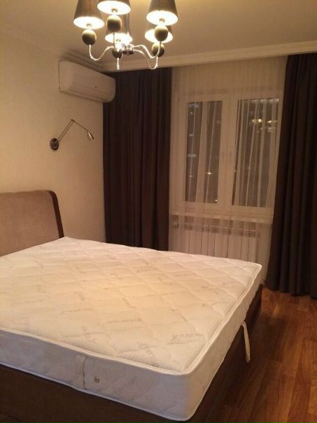 #2комнатная<br>Адрес: Крупской,6 к2<br>Цена:37000<br>Метро: Университет (11 мин пешком), Проспект Вернадского(22 мин пешком)<br> 89995854601(пишите в мессенджерах, звоните), 89080486923(звоните)<br><br>Сдам просторную, уютную двухкомнатную квартиру. В квартире хороший ремонт, новая мебель и техника, привезли огромный угловой диван в комнату. Отлично подойдет для семьи с детишками, так как комнаты раздельные, но рассматриваем всех на заселение. Все в идеальном состоянии + счетчики свет и вода. У дома тихий и зеленый двор, прекрасный вид на город. Посредников просьба не беспокоить. Связь возможна также через вотсап или смс и принимаю звонки. Поторопитесь,пока квартира свободная!<br>#арендаквартирвмоскве#снимуквартиру#сдамквартиру#снимуквартирумосква#сдамквартирумосква#арендаквартир#москвааренда#снятьквартирувмоскве#квартиравмоскве#недвижимостьвмоскве#следуй#следуйзамной#подпишись#девушка#девушки#лайки#лайкивзаимно#селфи#привет#инстаграм#супер#инстаграманит#ремонтквартир#инстамода#мода#универ#университет#москва - фото Фото: #2комнатная<br>Адрес: Крупской,6 к2<br>Цена:37000<br>Метро: Университет (11 мин пешком), Проспект Вернадского(22 мин пешком)<br> 89995854601(пишите в мессенджерах, звоните), 89080486923(звоните)<br><br>Сдам просторную, уютную двухкомнатную квартиру. В квартире хороший ремонт, новая мебель и техника, привезли огромный угловой диван в комнату. Отлично подойдет для семьи с детишками, так как комнаты раздельные, но рассматриваем всех на заселение. Все в идеальном состоянии + счетчики свет и вода. У дома тихий и зеленый двор, прекрасный вид на город. Посредников просьба не беспокоить. Связь возможна также через вотсап или смс и принимаю звонки. Поторопитесь,пока квартира свободная!<br>#арендаквартирвмоскве#снимуквартиру#сдамквартиру#снимуквартирумосква#сдамквартирумосква#арендаквартир#москвааренда#снятьквартирувмоскве#квартиравмоскве#недвижимостьвмоскве#следуй#следуйзамной#подпишись#девушка#девушки#лайки#лайкивзаимно#селфи#привет#инстаграм#супер#инстаграманит#ремонтквартир#инстамода#мода#универ#университет#москва