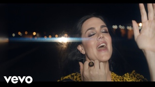 Vanessa Amorosi - Heavy Lies The Head