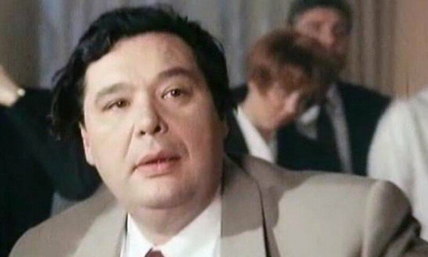 ИСТОРИЯ АКТЁРА СЕРГЕЯ НИКОЛАЕВА - САМОГО КАПРИЗНОГО ЦАРЕВИЧА ИЗ ВАРВАРЫ-КРАСЫ Актёру Сергею Николаеву, к сожалению, не доставалось главных ролей в кино, но все те персонажи, которых он