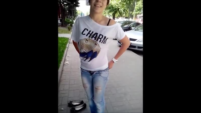 Проспорила. Разделась