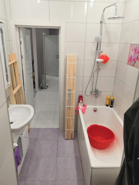 Сдаётся комната 15 м2, в 3 х комнатной квартире 2 санузла, ремонт, 4 этаж в Новостройке. Станция Кучино. Железнодорожный. До центра Курская, 35 минут на электричке, на маршрутке до Новокосино 25 минут. <br>Девушке без вредных превычек 18-23 года. Только Русская!!! Агентам вообще не звонить и посредникам общаться не собираюсь! 89779850755 - фото Фото: Сдаётся комната 15 м2, в 3 х комнатной квартире 2 санузла, ремонт, 4 этаж в Новостройке. Станция Кучино. Железнодорожный. До центра Курская, 35 минут на электричке, на маршрутке до Новокосино 25 минут. <br>Девушке без вредных превычек 18-23 года. Только Русская!!! Агентам вообще не звонить и посредникам общаться не собираюсь! 89779850755