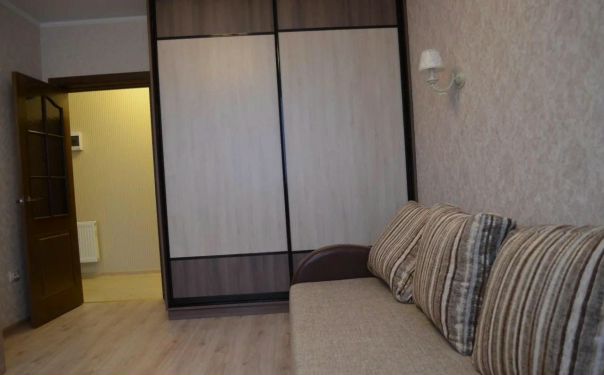 Фото: ул. 26 Бакинских Комиссаров 14 <br>Станция МЕТРО- 