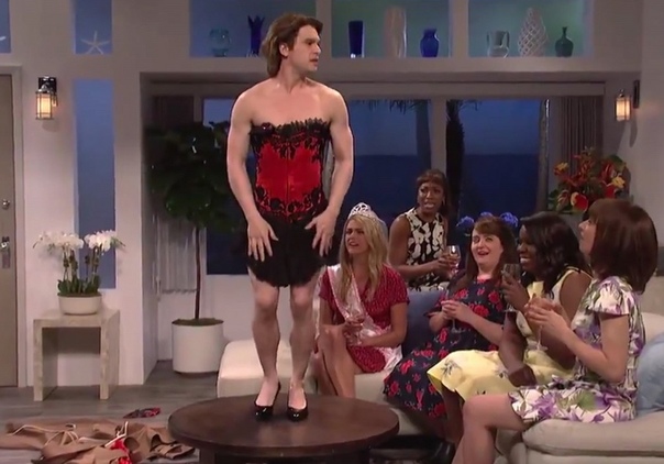 Кит Харингтон станцевал стриптиз в новом выпуске SNL Звезда «Игры престолов» выступил в роли ведущего шоу Saturday Night Live. Уже через неделю состоится премьера финального сезона «Игры