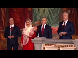 На параде по случаю воскрешения товарища Христа присутствовали товарищ Медведев, с супру