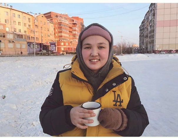 Снимем на долгий срок в Москве 1к квартиру с апреля месяца.Бюджет расчитываем на 30000 + залог за последний месяц.<br>Расстояние от метро максимум 10 мин ходьбы.<br>О себе: мы две сестры(двоюродные) Нарияна и Алёна,а так же с нами будет проживать собака породы такса. Алёна работает на гос службе,а Нарияна работает баристой. Собаке 1,5 года,приучена ходить в туалет на улицу,ничего не грызет и не шкодничает,поэтому за сохранность мебели можно не беспокоиться<br>Своевременную оплату гарантируем 100%. Да,мы не славянской внешности,но гражданство у нас РФ (Родом мы из Якутии). Тишину и порядок гарантируем. Ждём ваших предложений в ЛС или по тел. +7(999)6536163 или +7(924)1622810 (есть ватсап,телеграмм) - фото Фото: Снимем на долгий срок в Москве 1к квартиру с апреля месяца.Бюджет расчитываем на 30000 + залог за последний месяц.<br>Расстояние от метро максимум 10 мин ходьбы.<br>О себе: мы две сестры(двоюродные) Нарияна и Алёна,а так же с нами будет проживать собака породы такса. Алёна работает на гос службе,а Нарияна работает баристой. Собаке 1,5 года,приучена ходить в туалет на улицу,ничего не грызет и не шкодничает,поэтому за сохранность мебели можно не беспокоиться<br>Своевременную оплату гарантируем 100%. Да,мы не славянской внешности,но гражданство у нас РФ (Родом мы из Якутии). Тишину и порядок гарантируем. Ждём ваших предложений в ЛС или по тел. +7(999)6536163 или +7(924)1622810 (есть ватсап,телеграмм)