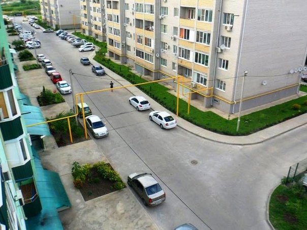 СДАМ КВАРТИРУ :: 10 т.р. в месяц <br>КРАСНОДАР :: СОБСТВЕННИК +79182260773 <br>1-к квартира 40 м на 1 этаже 5-этажного кирпичного дома. <br>Ухоженая закрытая придомовая территория, , двор красивый благоустроенный с детскими площадками, парковка, развитая инфраструктура - остановка, поликлиника, магазины, аптеки гипермаркеты. <br>Кондиционер, стиральная машина. холодильник, двухспальная кровать, шкафы. Возможно подключение интернета - кабель от Ростелекома заведен в квартиру, необходимо заключение договора арендатора с поставщиком. <br>Квартира в доступном месте, район Меги (Икеа), остановка в 250 метрах от дома. За 15 минут можно доехать до центра Краснодара. <br>Лоджия, низкая коммуналка, газовый двухконтурный котел, что позволяет экономить на коммунальных платежах, газ, вода, свет - центральные. <br>Сдаю на длительный срок, все вопросы по указанному телефону +79182260773. - фото Фото: СДАМ КВАРТИРУ :: 10 т.р. в месяц <br>КРАСНОДАР :: СОБСТВЕННИК +79182260773 <br>1-к квартира 40 м на 1 этаже 5-этажного кирпичного дома. <br>Ухоженая закрытая придомовая территория, , двор красивый благоустроенный с детскими площадками, парковка, развитая инфраструктура - остановка, поликлиника, магазины, аптеки гипермаркеты. <br>Кондиционер, стиральная машина. холодильник, двухспальная кровать, шкафы. Возможно подключение интернета - кабель от Ростелекома заведен в квартиру, необходимо заключение договора арендатора с поставщиком. <br>Квартира в доступном месте, район Меги (Икеа), остановка в 250 метрах от дома. За 15 минут можно доехать до центра Краснодара. <br>Лоджия, низкая коммуналка, газовый двухконтурный котел, что позволяет экономить на коммунальных платежах, газ, вода, свет - центральные. <br>Сдаю на длительный срок, все вопросы по указанному телефону +79182260773.