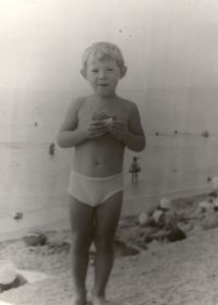 Александр Нестеренко