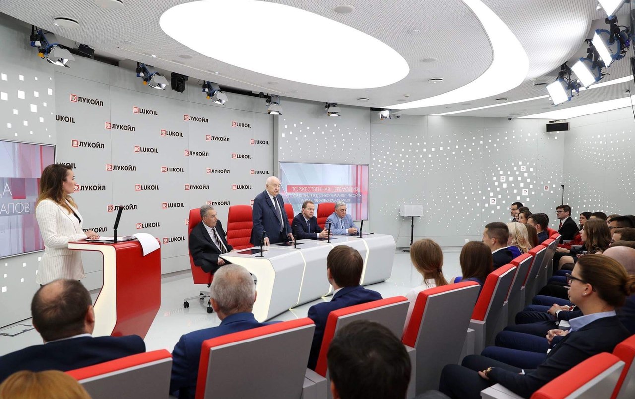 Центральный офис лукойл в москве