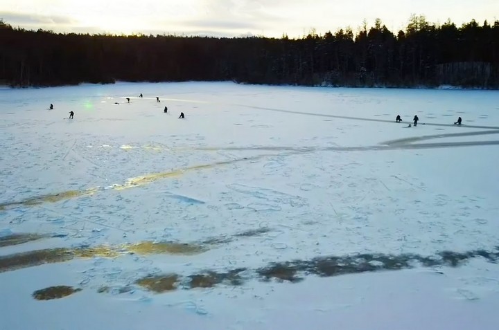 Рыбаки на Усть-Илимском водохранилище