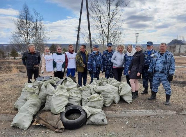 30.04.2021. Городской субботник в Усть-Илимске