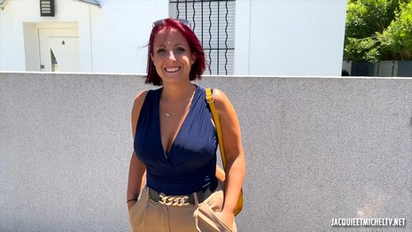 Jacquieetmicheltv - Vanessa, 30, executive assistant in Rouen! As smiling as she is elegant, the beautiful Vanessa, 30 years old, advances with confidence in front of our team. Executive assistant in the luxury automobile sector, the young woman from Rouen admits to us that she regularly plays with her charm and her shapes to facilitate some complicated files with certain clients... Endowed with a natural 95D at breathtaking, the young lady also explains to us that she takes great care in choosing her sexual partners, and that she can be both sensual and dominating! Will friend James be able to tame this tigress who starts in the X with appetite?