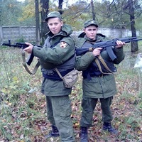 Женек Бушуев
