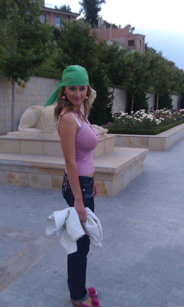 Cute arab girls pics