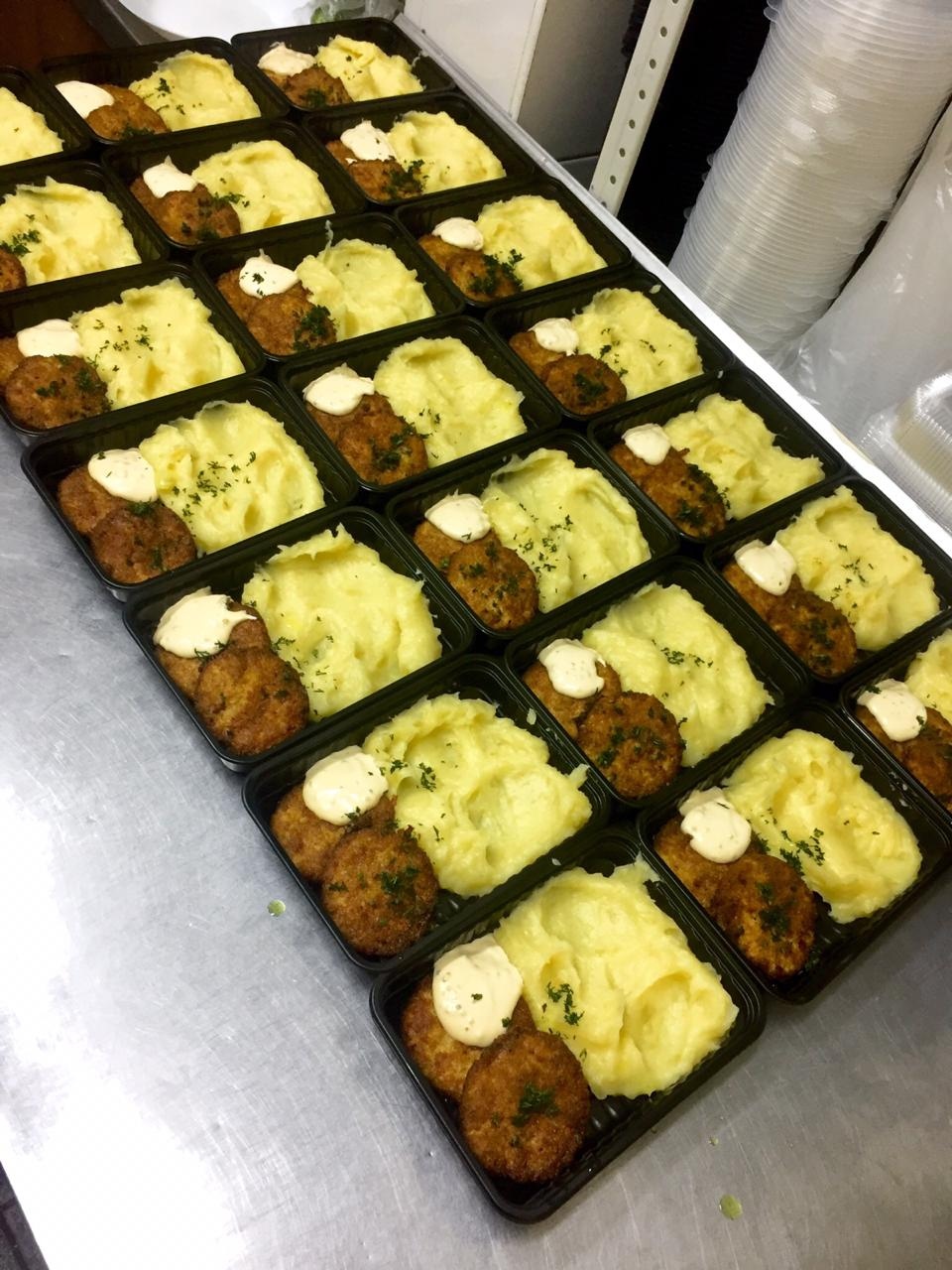 Шеф ланч кропоткина 273. Вок удон. Ланч 1 суши вок. Доставщики еды в новосибирске. Питание новосибирск.