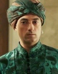 Турецкий актер сюмбюль ага. Сембюльвеликолепный век. Сюмбюль ага актер. Селим байрактар сюмбюль. Сюмбюль-ага с цветами.